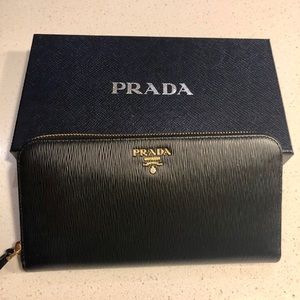 NEW Prada Black Leather Wallet